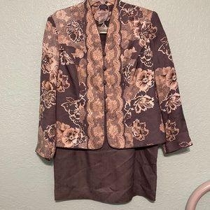 Vintage 2 piece Women’s Suit